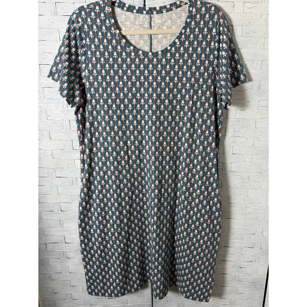 Duluth trading Co women's dress T-shirt pockets super soft norm core knee length